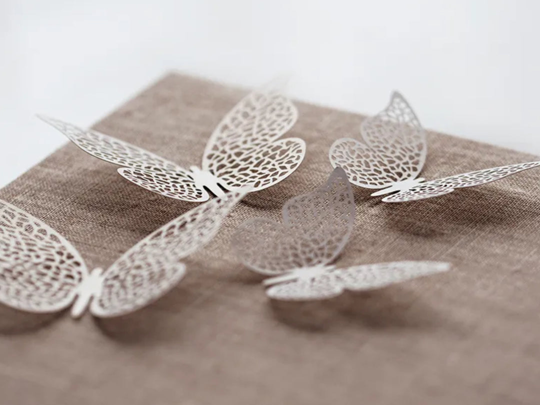 Sommerfugler av papir til dekorasjon