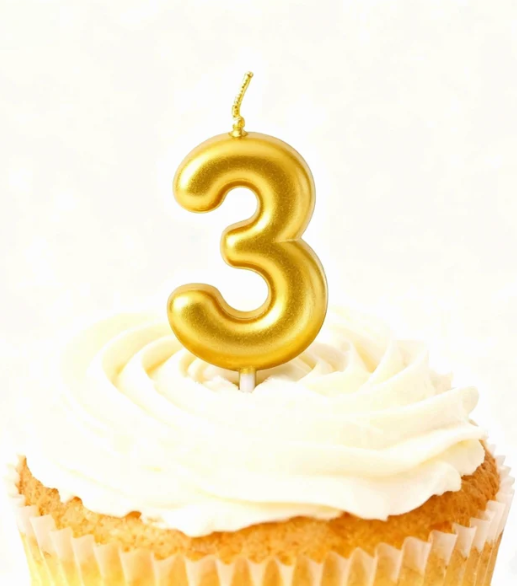 Kake Lys Nummer 3 Gull 6 cm