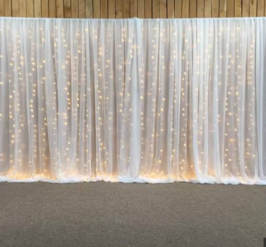 Leie Backdrop- Hvit gardin med lys